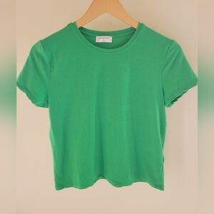 Sz sm Babaton tshirt ☘️🍀